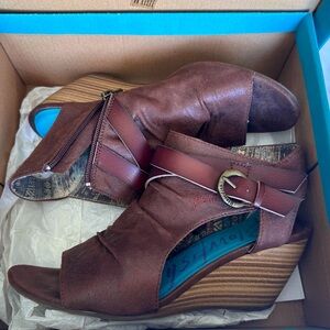 Blowfish Brown Booties, Women’s 8M